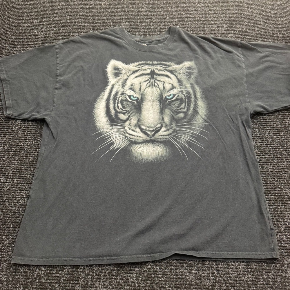 Dom Its About The Art White Tiger Graphic Tee Charcoal Grey Mens 3XL Blue Eyes